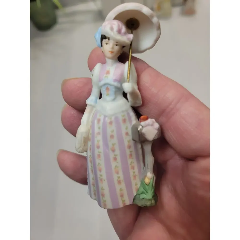 Avon Mrs Albee Miniature Figurines Lot 1988 1989 1990 1993 Presidents Club Box